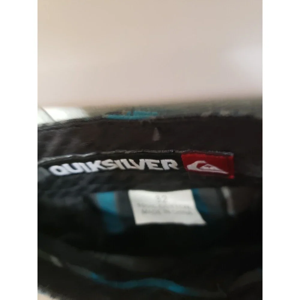 Rare sample item Quicksilver Men's 32 Walking Beach (Turquoise & Charcoal) NEW